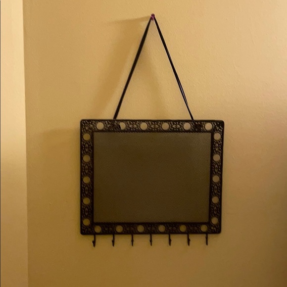 Black metallic jewelry hanger